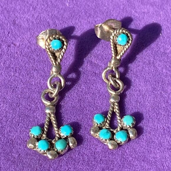 💛 Sterling Silver Vintage Native American Turquoise Earrings - Picture 2 of 4